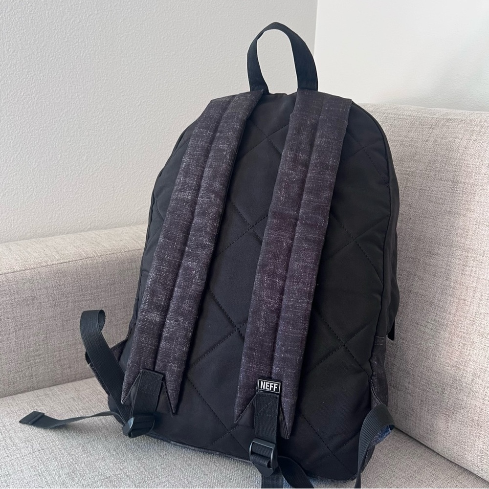Neff Full Size Backpack - Picture 6 of 7